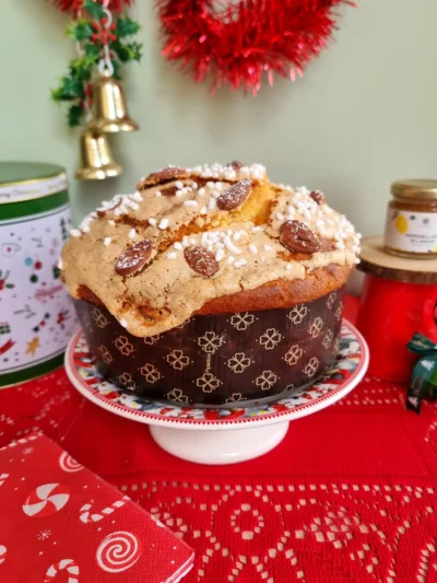 panettone senza glutine artigianale al limone con glassa mandorlata